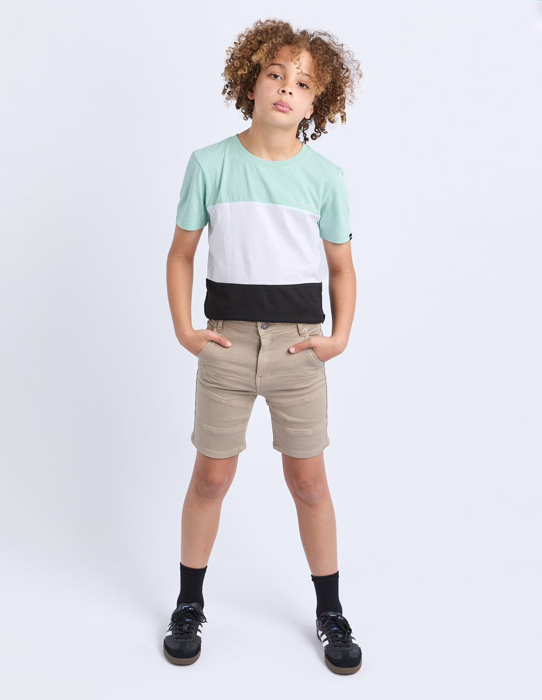 Teen Como Short Sand
