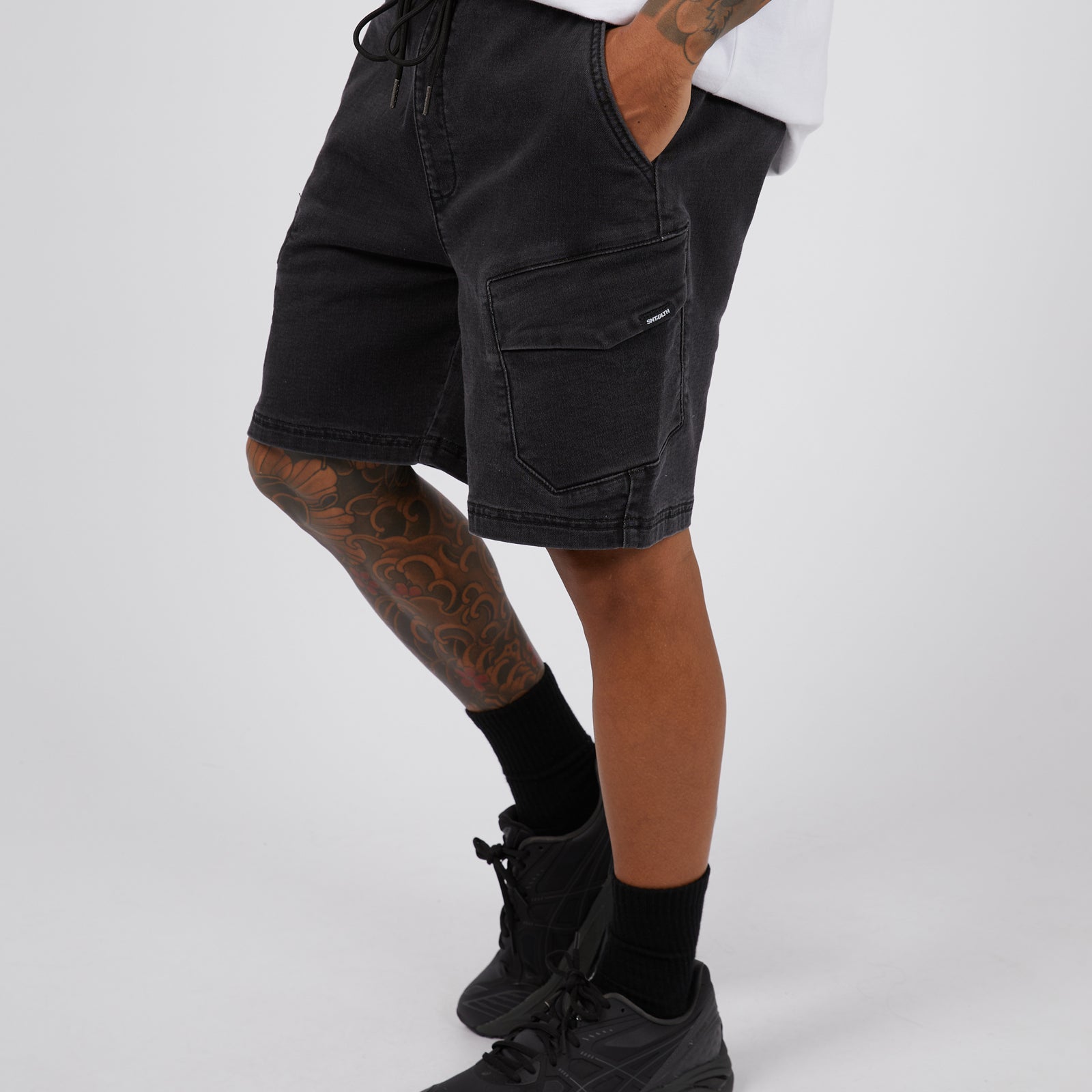 Gully Cargo Short Washed Black