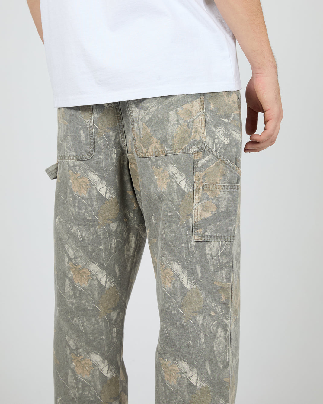 4353049.CAMO_8_1759891321000