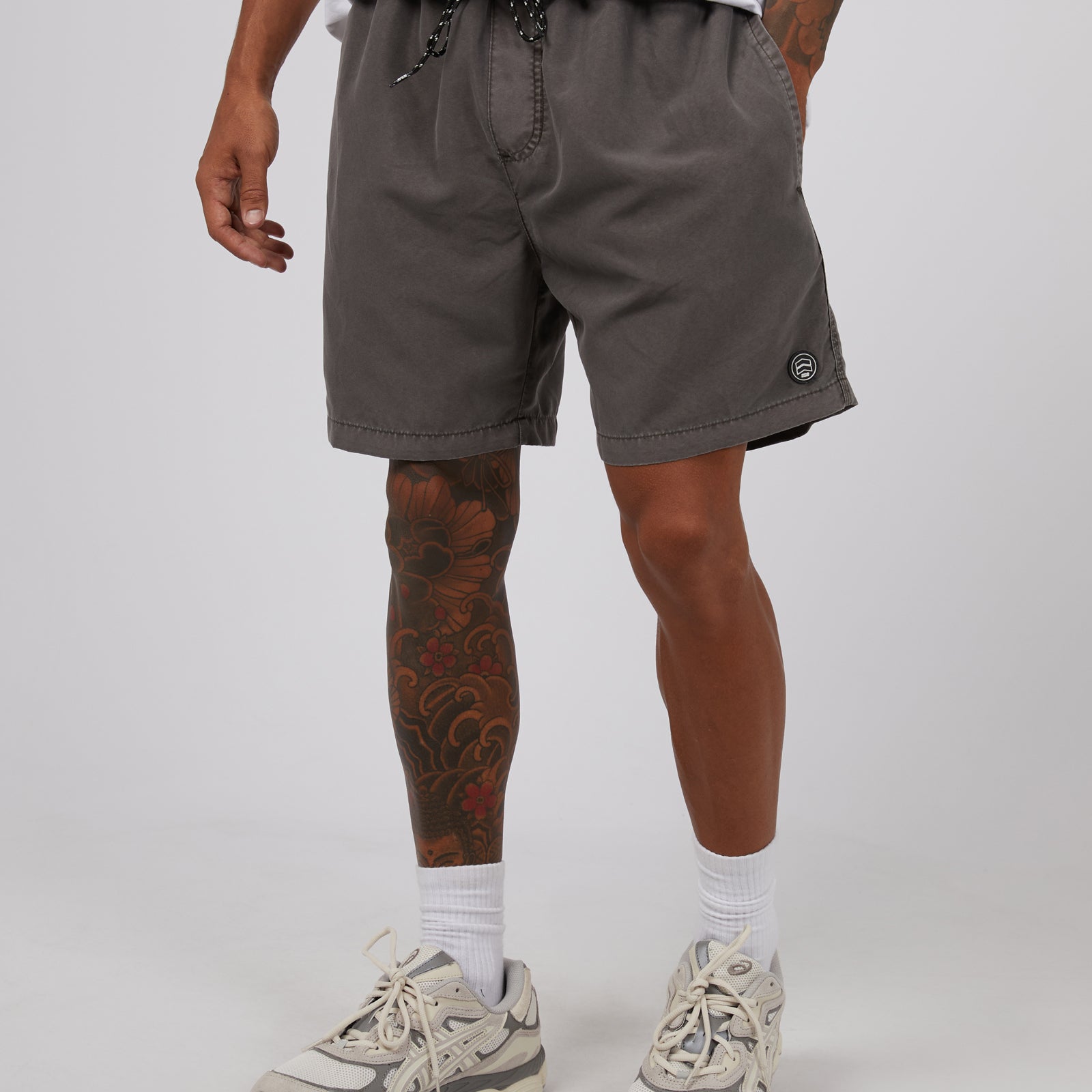 Illusion Short Washed Black
