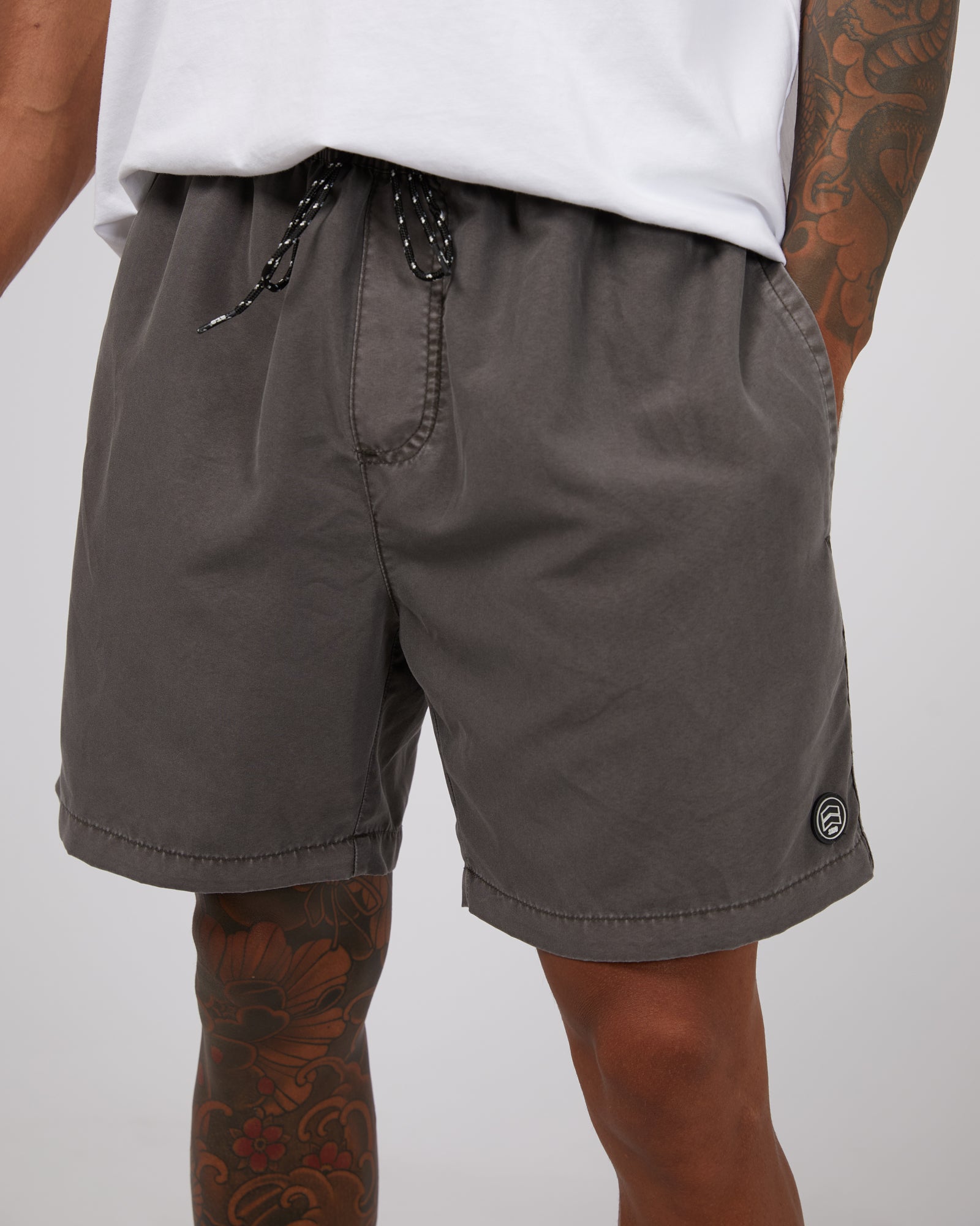 Illusion Short Washed Black