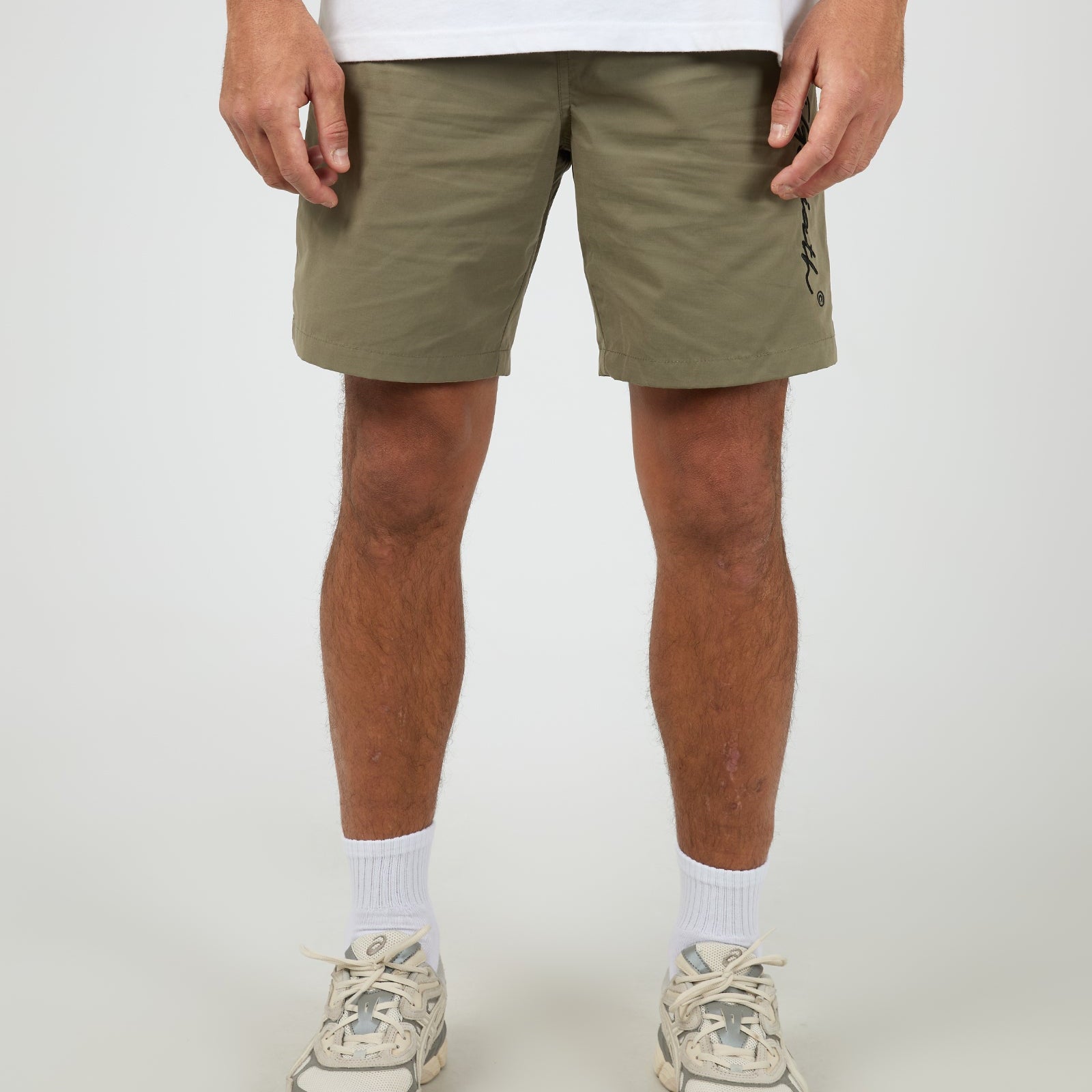 Embroided Volley Olive