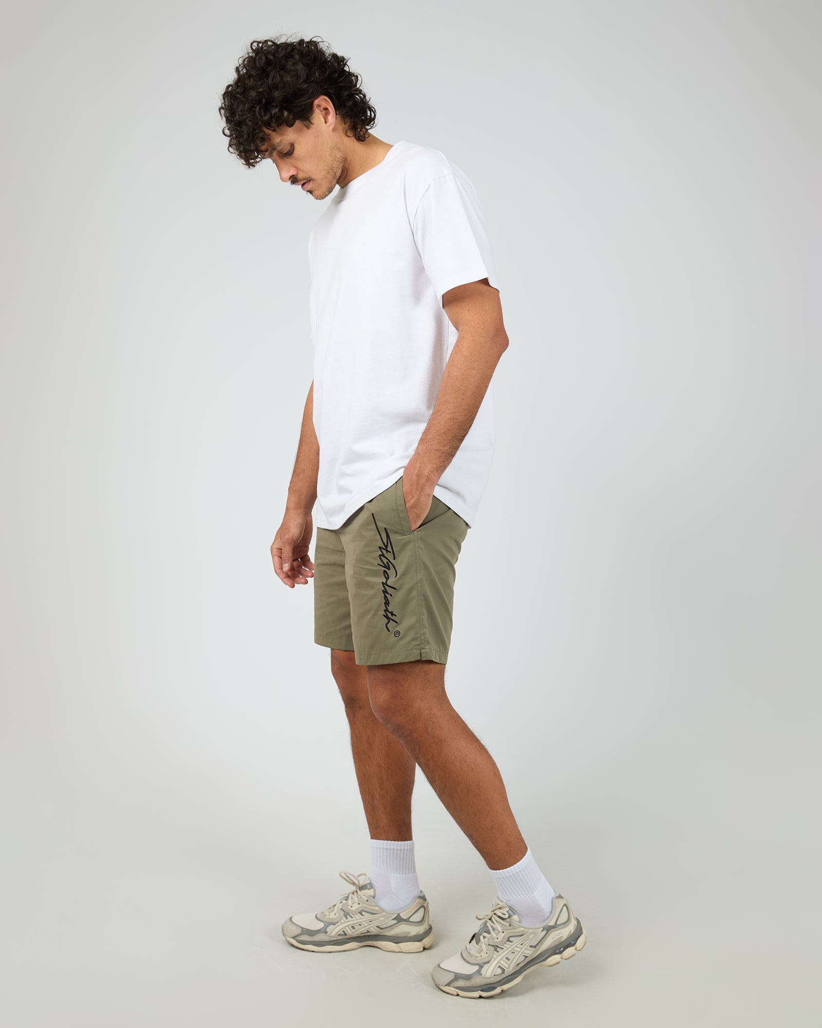 Embroided Volley Olive