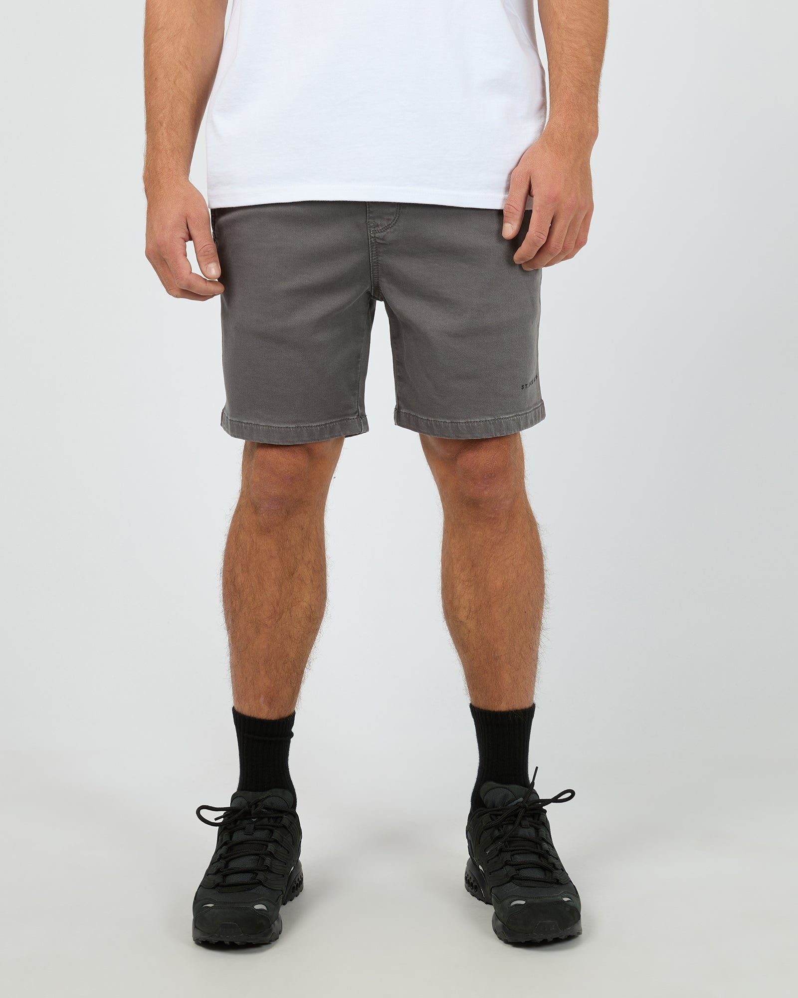 Fairhaven Short Dark Grey