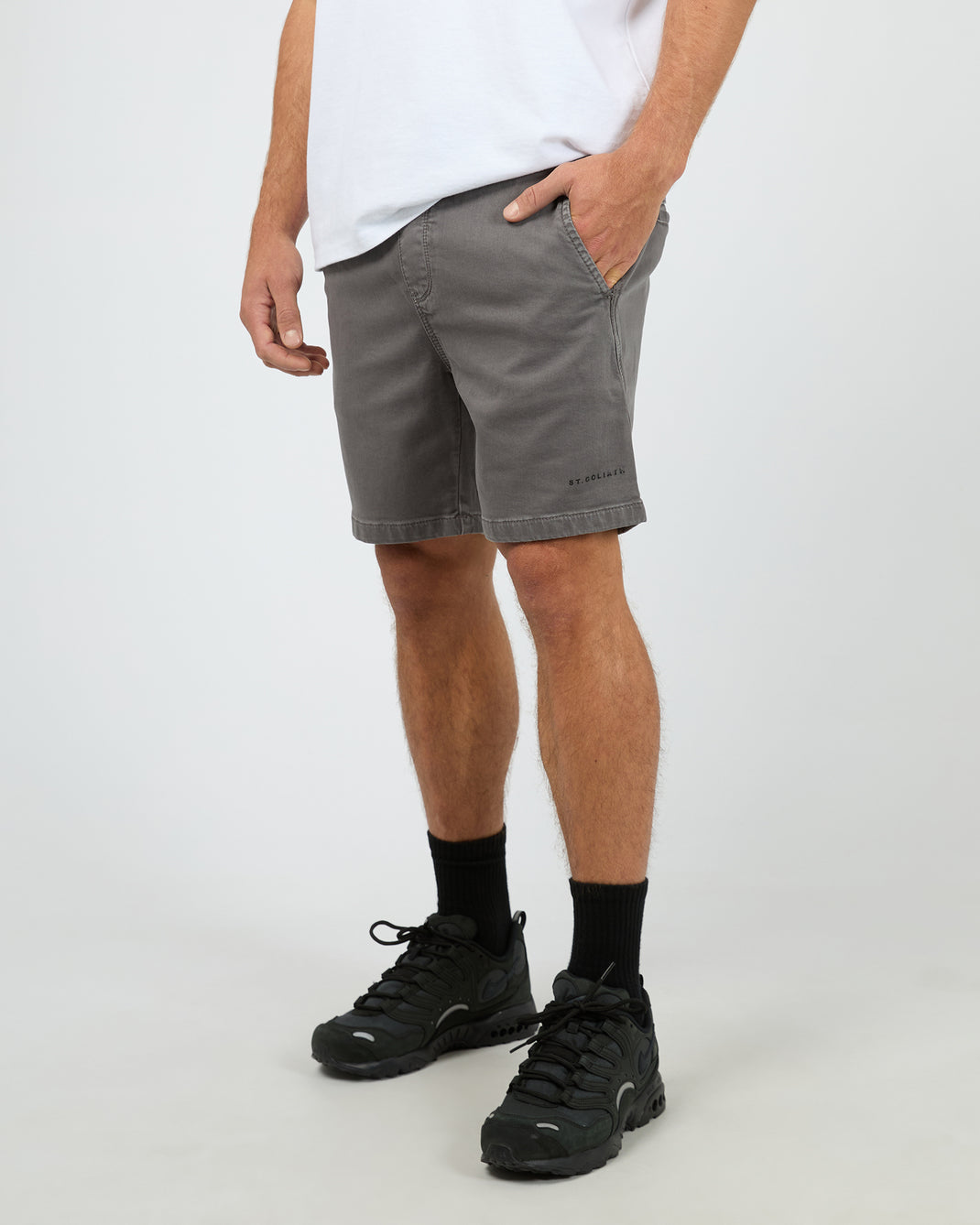 Fairhaven Short Dark Grey
