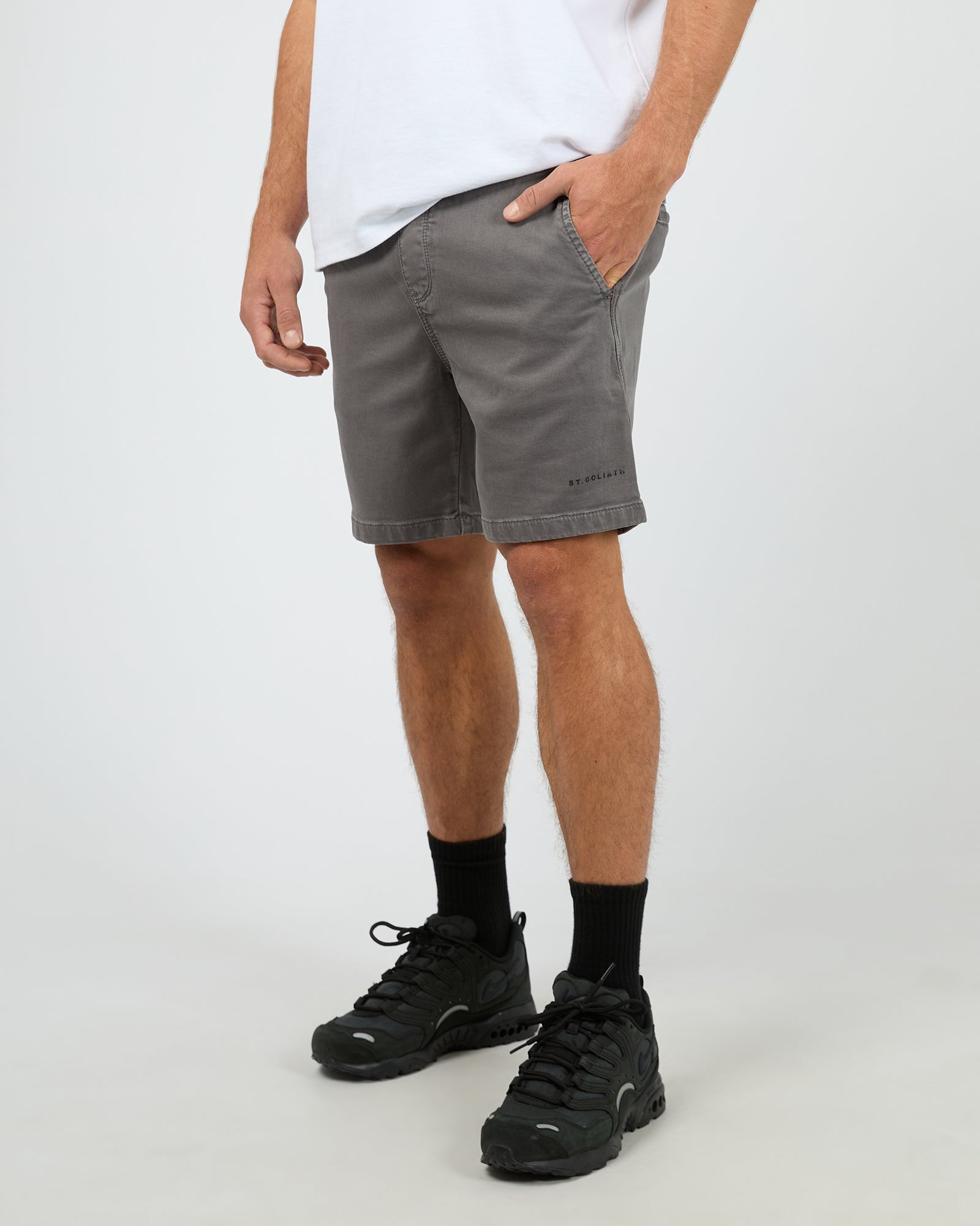Fairhaven Short Dark Grey