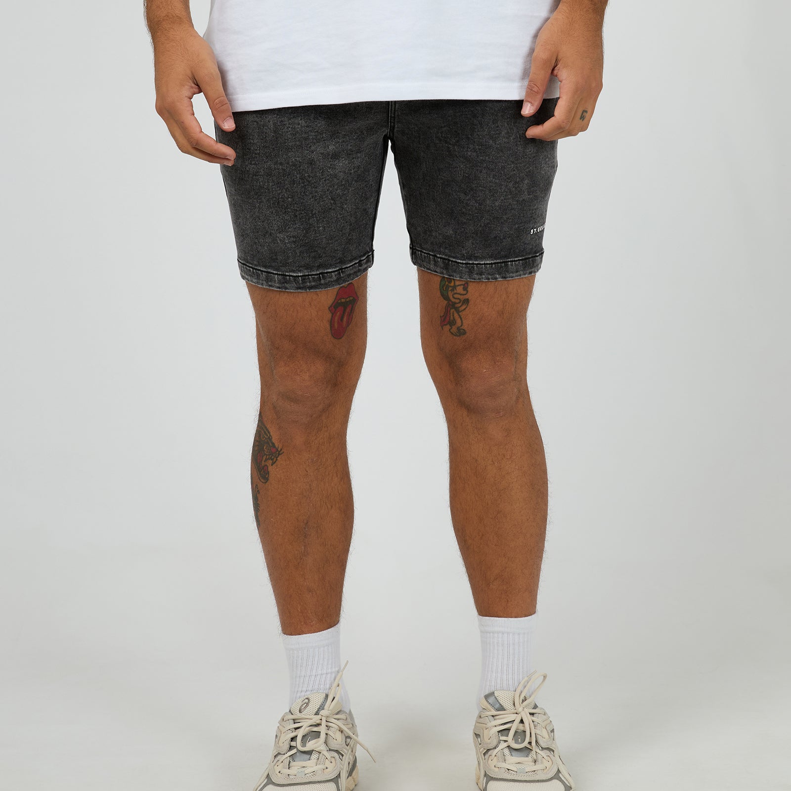 Fairhaven Short Washed Black
