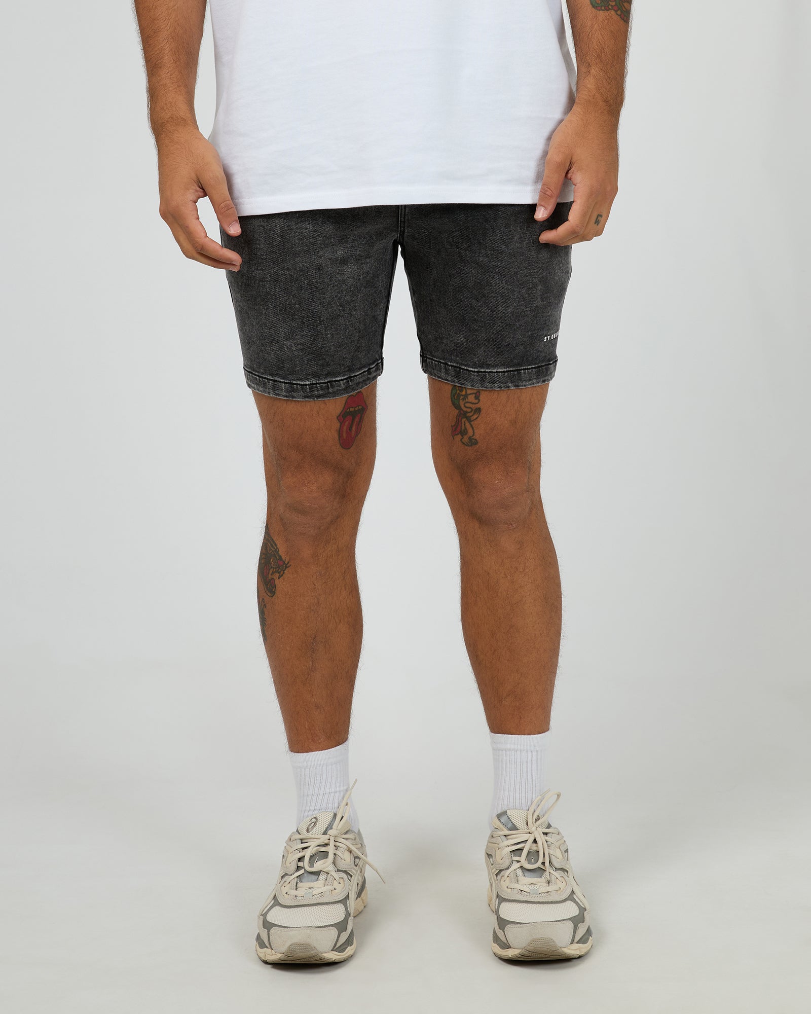 Fairhaven Short Washed Black