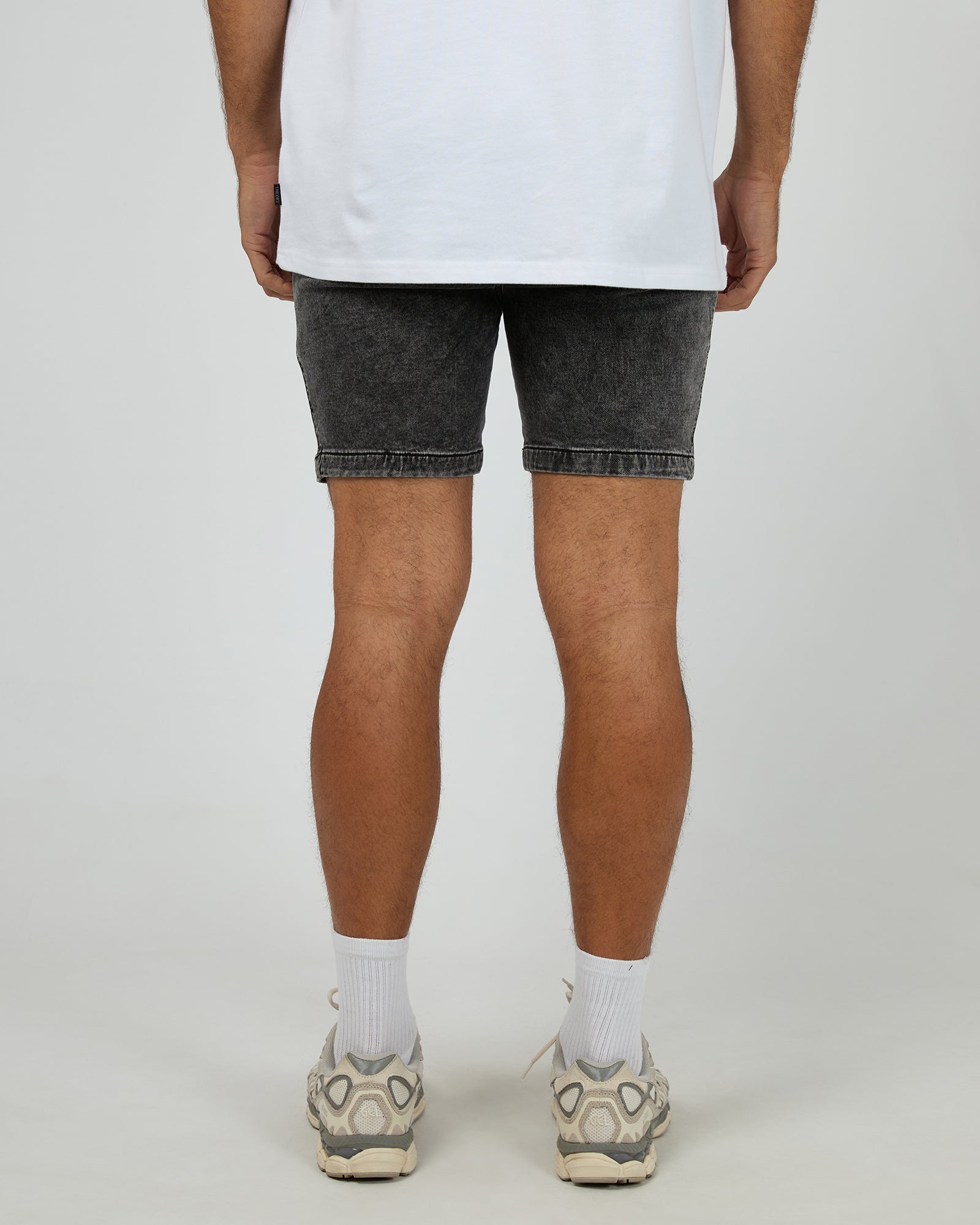Fairhaven Short Washed Black