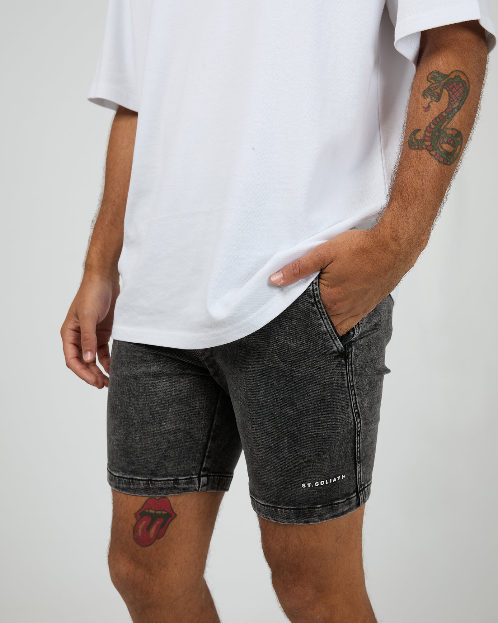 Fairhaven Short Washed Black