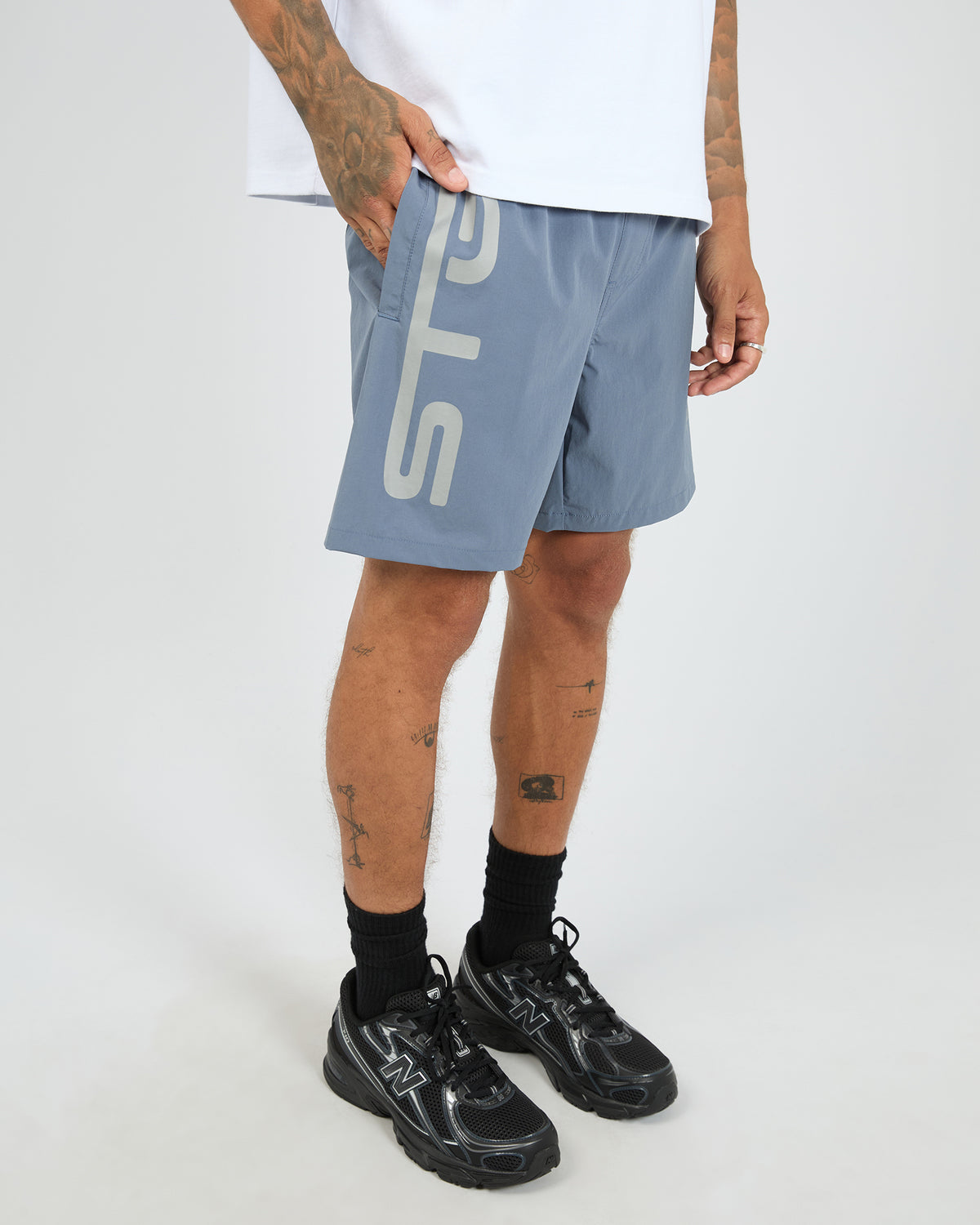 4385040.NAVY_4_1784699624000